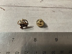 ORIGINAL VINTAGE CESSNA AIRCRAFT EMPLOYEE PIN - Picture 1 of 2