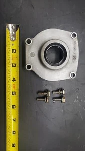 *1990-2000 Mercury Mariner 7809a1 Powerhead Crankshaft END CAP Lower 135-200HP - Picture 1 of 4