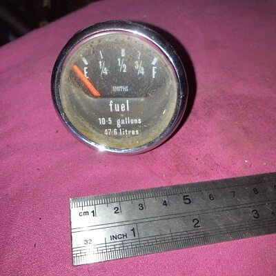 Smiths Fuel Gauge. 10.5G/47.6Lts. Used Old Stock. Untested. - Image 1 of 4