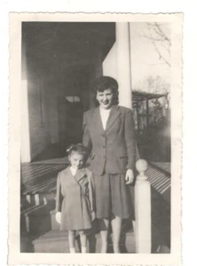 Vintage Photo Girl & Woman Mother & Daughter 1930's 1940's Found Art DST96 - Picture 1 of 1