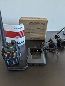 KIT BAGNINO - Radio baofeng Ricetrasmittente e Binocolo Tascabile - Foto 1 di 5