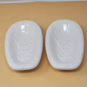 Juego de 2 Jaboneros Florales de Cerámica Blanca con Diseño en Relieve Decoración de Baño - Imagen 1 de 15
