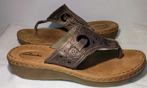 Clarks Artisan Amaya starke Leder-Sandalen mit Nieten Metallic Größe 10 - Bild 1 von 12