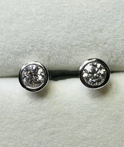 925 Sterling Silver 1.5 TCW VVS1 Clear Moissanite Bezel Setting Stud Earrings - Picture 1 of 9