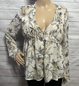 Blusa Loveriche Mediana Semi Transparente Estampado Floral Blanco Gris Cuello en V Elevado Indie - Imagen 1 de 13