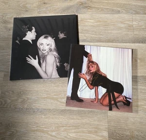 Sabrina Carpenter SIGNED Poster + Man’s Best Friend Alt Cover Vinyl Black/white - Picture 1 of 6