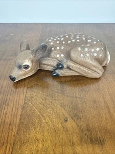 Hirsch liegend Resin - Bild 1 von 9