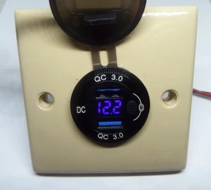 Caravan Motorhome Clipsal beige plate with 2xQC sockets voltmeter and switch - Picture 1 of 1