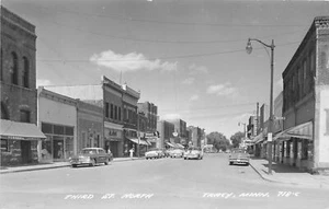 Cartolina J25/ Tracy Minnesota RPPC c1950s Third Street North Stores 264 - Foto 1 di 4