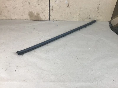 Sello de tira climática para puerta derecha McLaren 650S 2015 15-17:A Foto 1 de 4