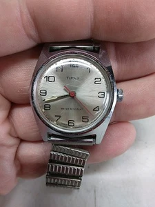 Reloj Timex Marlin 1980 vintage cuerda manual bisel cromado esfera Sunburst funciona - Imagen 1 de 6