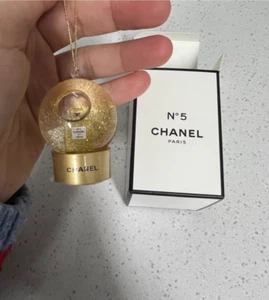 CHANEL 2021 No.5 snow globe mini novelty gold ornament limited edition rare - Bild 1 von 2