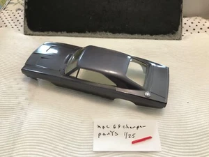 ERTL 1/25 VINTAGE 1969 DODGE CHARGER BODY/HOOD TAILLIGHTS GLASS USED - Picture 1 of 7