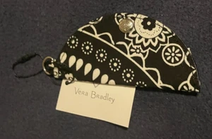 Vera Bradley Black Bandana Medalion Mini Sznurek Keeper - Fabrycznie nowy z metką - Zdjęcie 1 z 2