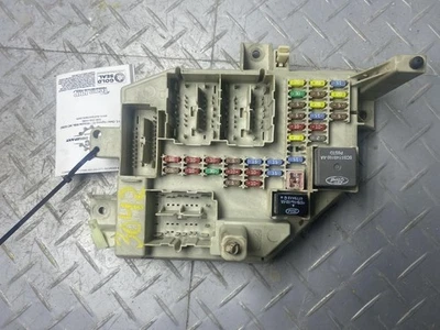 2005-2006 Ford Ranger Multifunction GEM Module - Imagem 1 de 4