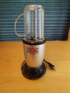 Magic Bullet Mini Blender Personal Mixer Model MTB-101S With Mug WORKS - Picture 1 of 4