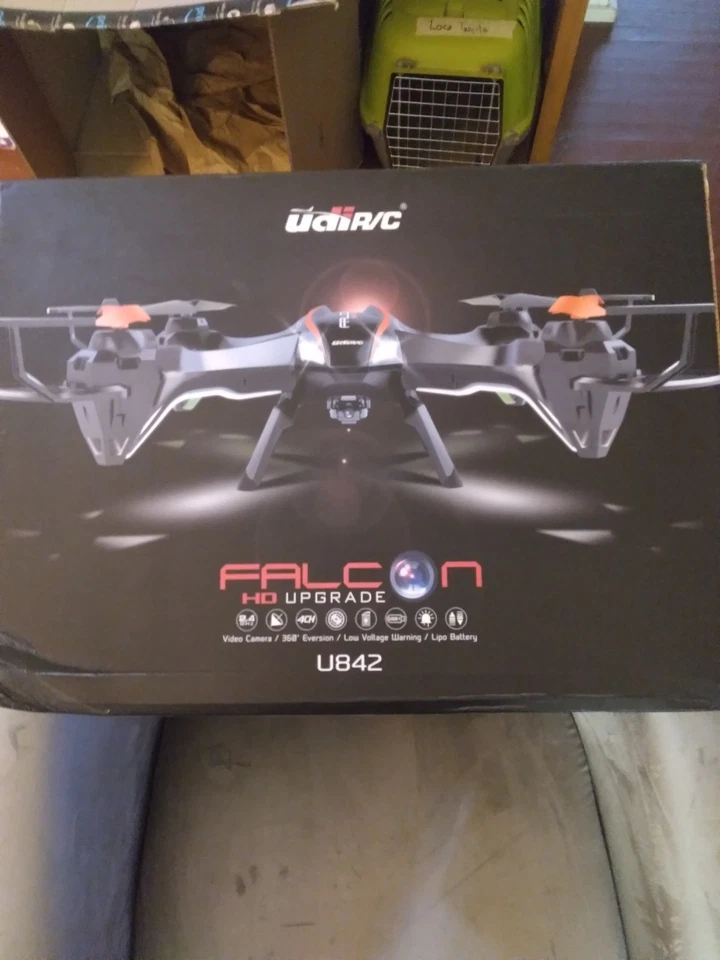 UDIRC Falcon U842 HD Camera Drone with Return Home and 6-Axis Gyro - Image 1 of 4
