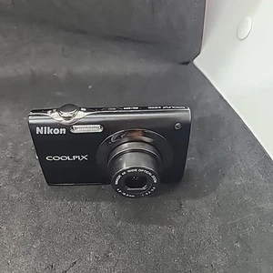 Nikon Coolpix S3000 12.0MP Digital Camera Black TESTED - No Charger #2 - Picture 1 of 5
