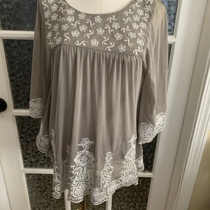 NWT INC International Concepts Flutter Poncho Top & Cami Set Embroidered M Boho - Picture 1 of 7