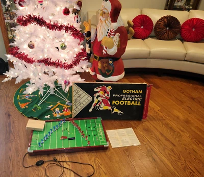 Juego de fútbol eléctrico Gotham vintage años 50 ¡funciona! Regalo de Navidad rojo azul Foto 1 de 4