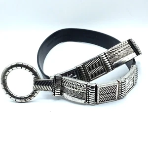 Cinturón Chicos Mediano Plateado Metal Envejecido Cuero Genuino Negro Elástico - Imagen 1 de 12