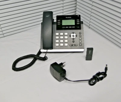 téléphone yealink model SIP-T41 + DD10K - Photo 1/4