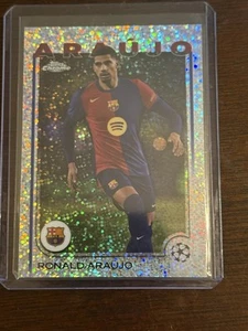 2024-25 Topps Chrome UEFA Club Competitions Speckle Refractor Ronald Araujo - Bild 1 von 6