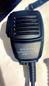 Yaesu SSM-17H Compact Speaker Microphone for VX-3 VX-5 VX-6 VX-7 FT-60 Radios - Picture 1 of 6