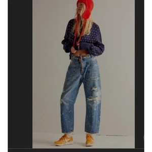 Free People Moxie Low Slung Pull On Barrel Blue Distressed - Größe 28 - Bild 1 von 8