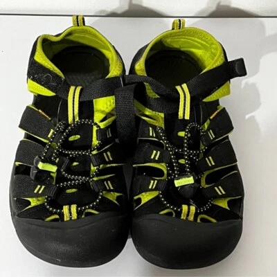 Keen Newport Black Green Waterproof Hiking Sport Sandals - Image 1 of 4