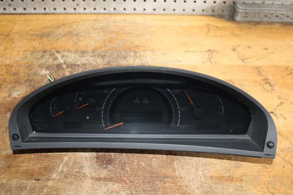 Cuadro de instrumentos velocímetro Mercedes Benz W220 S430 2006 a2205407947 Foto 1 de 4