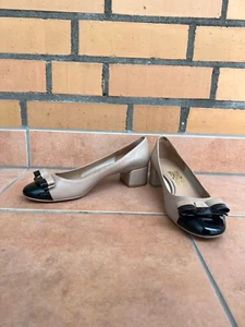Pumps von Salvatore Ferragamo (38), in Glattleder und Lackleder, wie neu - Bild 1 von 6