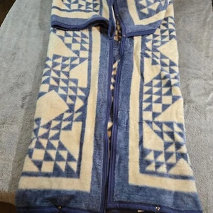 Biederlack Wrap Stadium Blanket Wearable Throw Cover Zip Snap Grandma Core BLUE - Picture 1 of 7