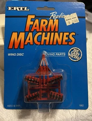 ERTL Farm Machines International Wing Disc 1/64 - Image 1 of 3