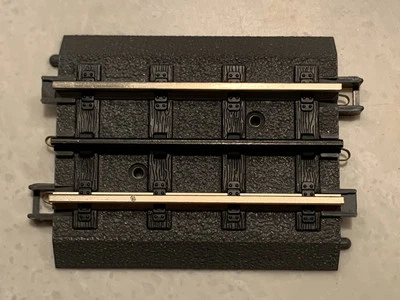 MTH REAL TRAX 3.5” STRAIGHT TRACK SECTION O GAUGE SHORT REALTRAX - Image 1 of 2