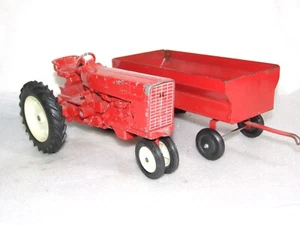 Vintage 70s Ertl International Harvester 544 Tractor & Wagon Farm Toy USA Made - Picture 1 of 8