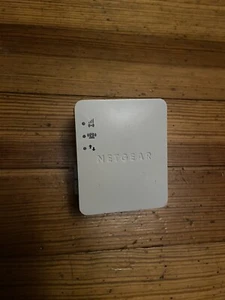 One NetGear WN1000RP Adapters - Picture 1 of 3