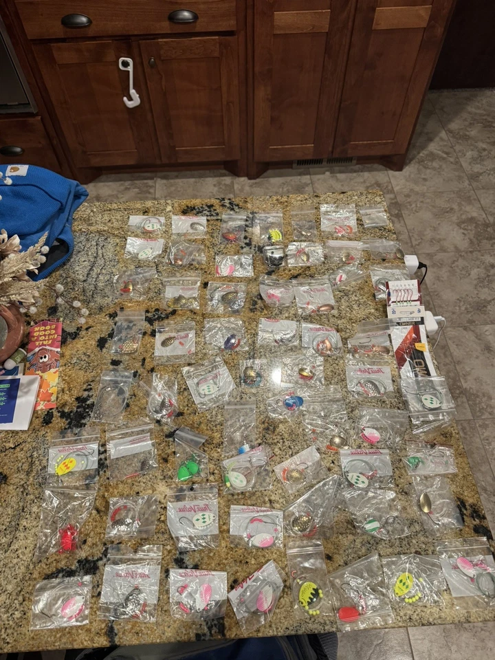 Fishing Tackle Lot - Image 1 of 4