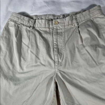 Bermuda chino Nautica masculina sont cáqui Rigger plissada dupla 7,5" costura interna - tamanho 35 - Imagem 1 de 4