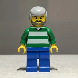 lego classic city Man / Number 9 Torso - Green / Lego Minifigure  - Picture 1 of 4