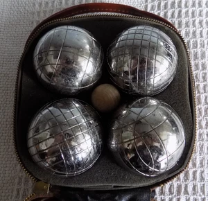 Vintage Obut Dog Boules La Boule Metal Bowls With Carrying Case - Picture 1 of 3