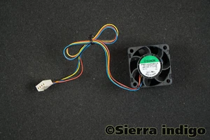 Sunon PMD1204PQB2-A 40mm x 28mm DC12V 2.4W Fan 4-Pin 4-Wire FN01-6235-3001 - Picture 1 of 1