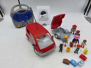 Playmobil / Citylife - ferngesteuertes Auto mit Anhänger, Figuren und Zubehör - Bild 1 von 10