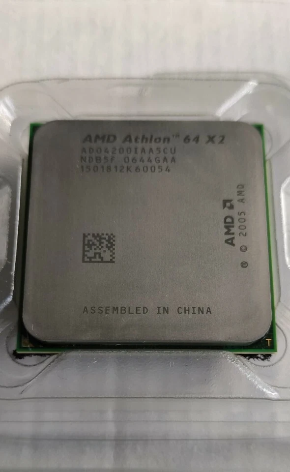 AMD ATHLON 64 X2 4200+ - ADA4200IAA5CU 2200 Mhz - SOCKET AM2 - Photo 1/1