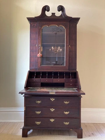 18th C CHIPPENDALE SECRETARY DESK / BOOKCASE English mahogany purch in LONDON Cover