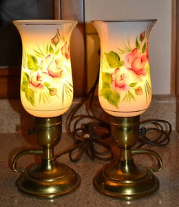 VINTAGE PAIR OF ELECTRIC VANITY LAMPS, BRASS & GLASS GLOBE, ROSES, WITH HANDLE - Picture 1 of 13