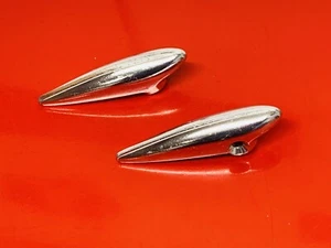 MANIJAS DE BLOQUEO DE PANEL LATERAL IZQUIERDO Y DERECHO DE ALUMINIO LAMBRETTA LI SERIES 1 Y 2 - Imagen 1 de 4