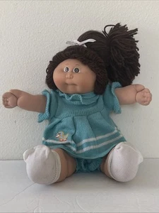 De colección Cabbage Patch Niño Muñeca Pelo Marrón Ojos Tejido Vestido Calcetines Cabeza Hong 1 Kong - Imagen 1 de 24