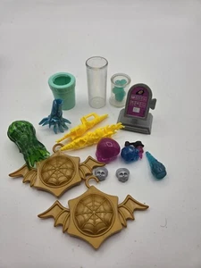 Monster High Mixed Lot Assorted Playset Accessories Replacement Pieces Mattel - Picture 1 of 16