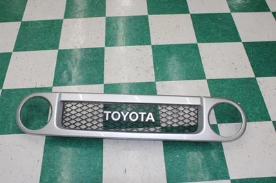 07-14 FJ Cruiser Silver Front Bumper Upper Grill Grille Panel Assembly OEM WTY - Изображение 1 из 4